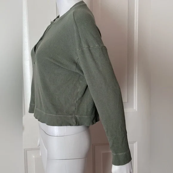 Stateside Waffle Knit Boxy Henley - Picture 3 of 8